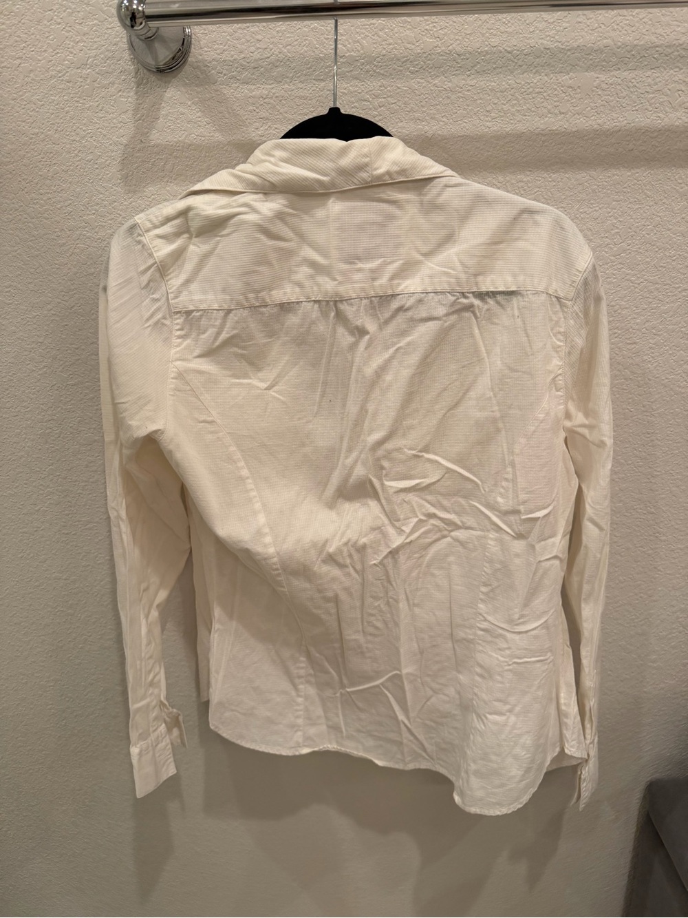Levi’s white collared button down - Picture 6 of 6